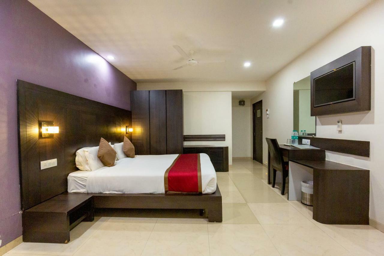 Sukh Hotel Bombay Exterior foto