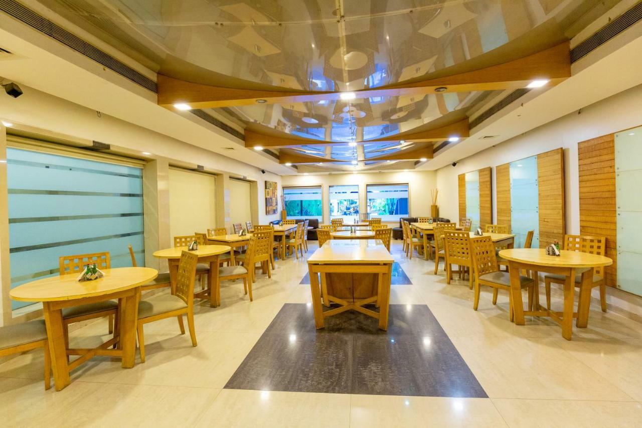 Sukh Hotel Bombay Exterior foto